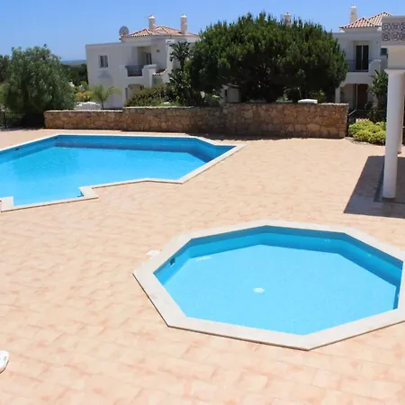 Medeiros Villa